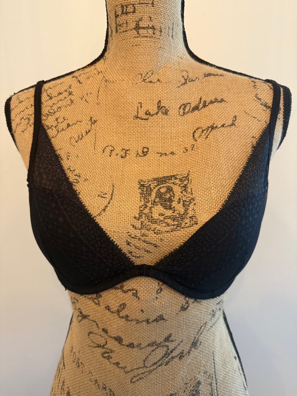 Incredible by Victoria’s Secret Plunge Black Lace Bra Size 34C